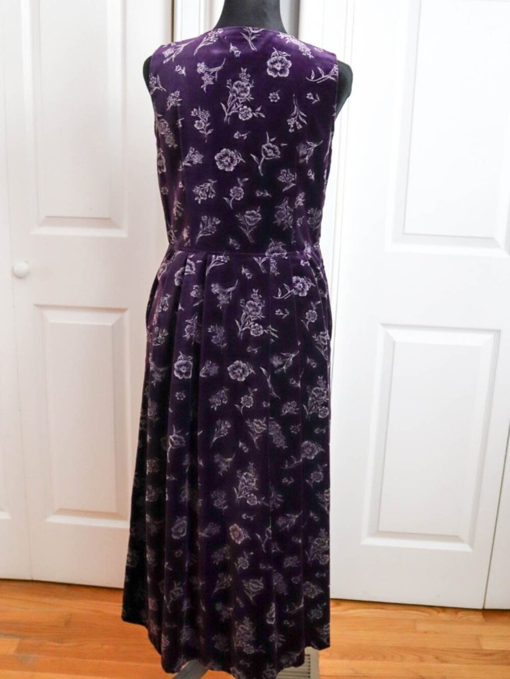 Vtg Smith & Hawken Sleeveless Floral Jumper Dress Purple Velvet Sz S 30" Waist - Picture 6 of 8